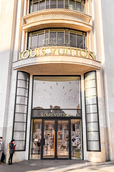 louis vuitton paris flagship store|Louis Vuitton Paris store website.